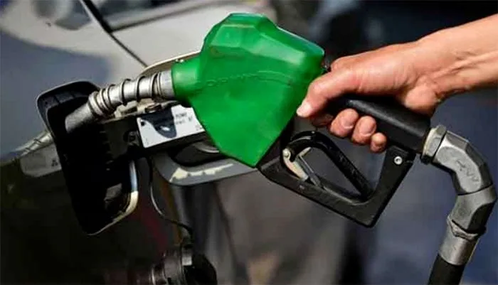 Expected Significant Reduction in Petroleum Product Prices in Pakistan