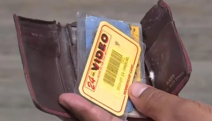 Canadian Man Reunited with Wallet Lost 33 Years Ago in Remarkable Turn of Events