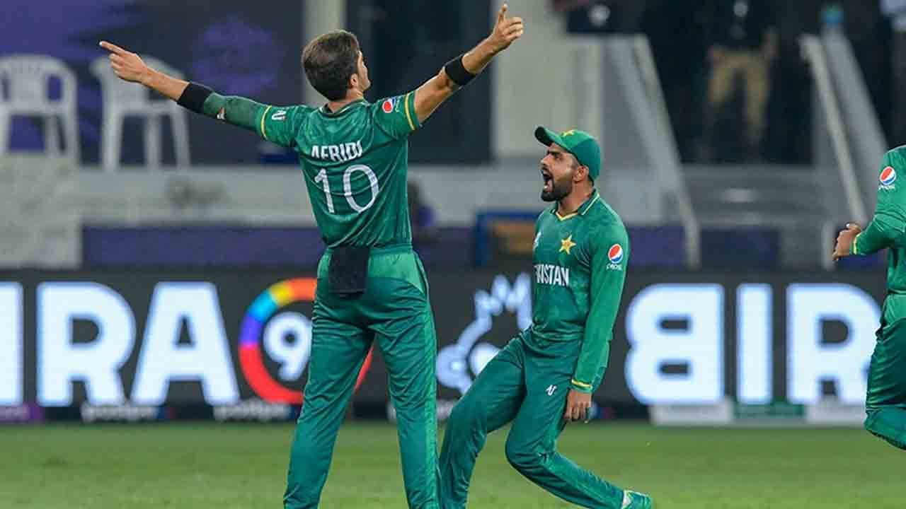 Rashid Latif Criticizes Pakistan Cricket Team’s Bowling Performance and Captaincy Decisions
