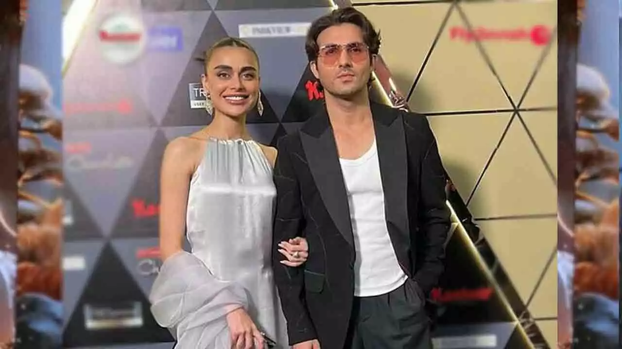 Shahroz Sabzwari Credits Wife Sadaf Kanwal for Style Transformation after Winning Style Hero of the Year Award