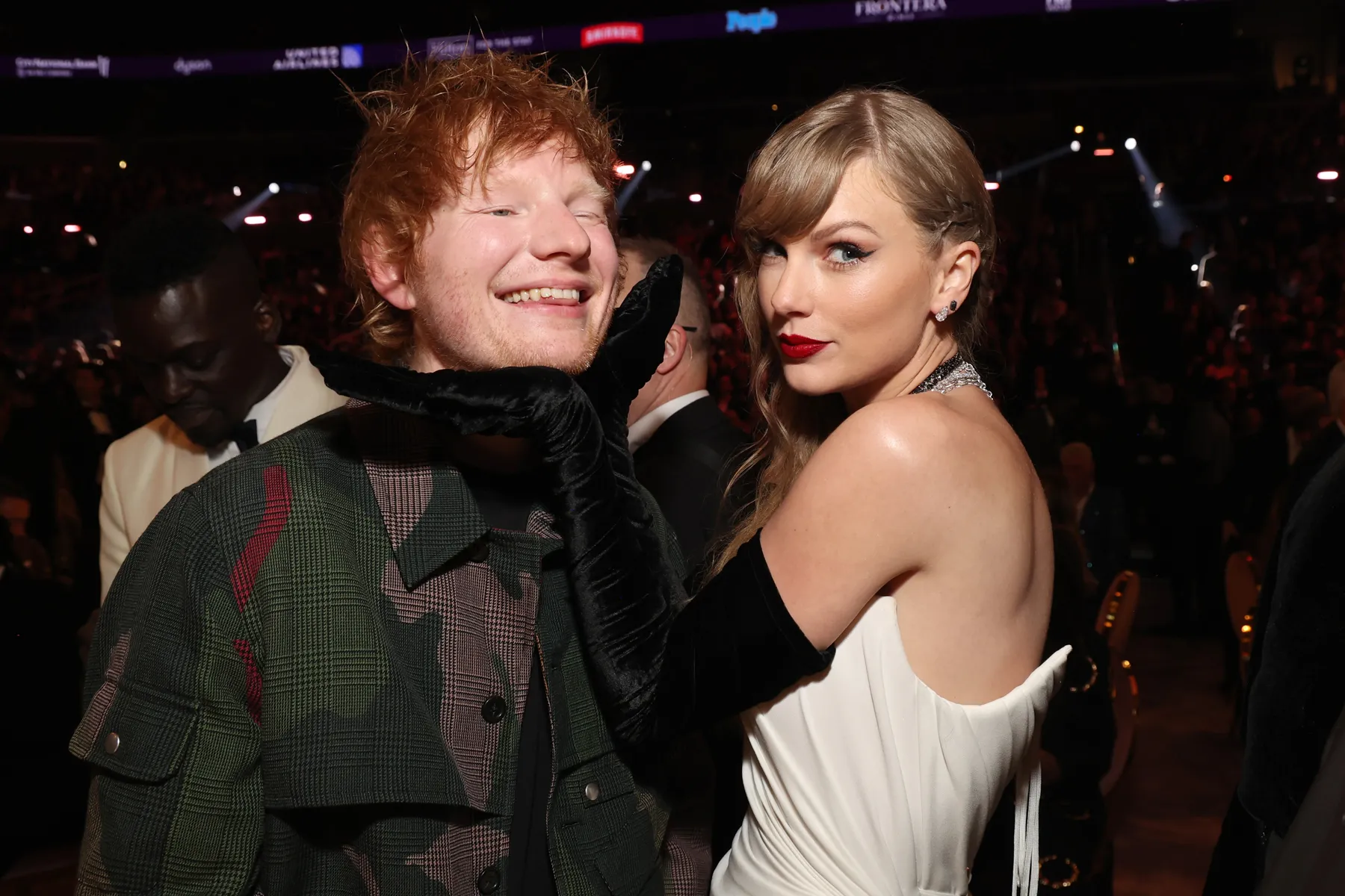 Heading taylor swift  eras tour triumphantly returns to london with special guest ed sheeran.